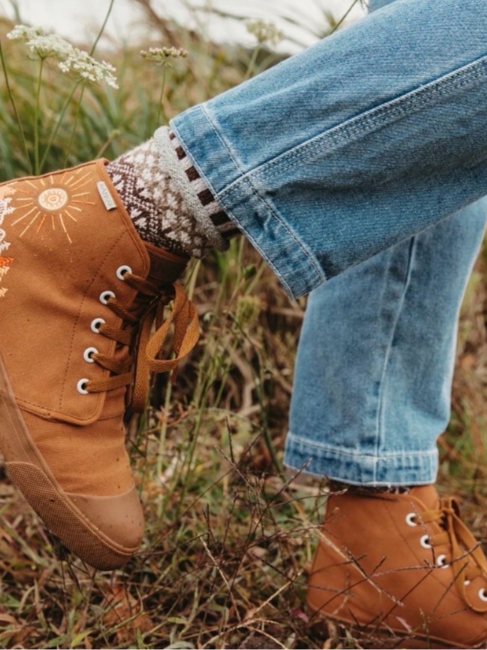 BANGS Women’s Tan Canvas High-Top Sneakers